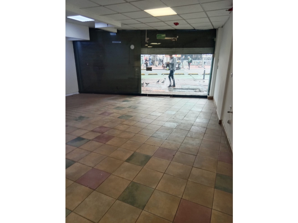 LOCAL COMERCIAL EN VENTA O ARRIENDO EN CENTRO INTERNACIONAL — foto 2