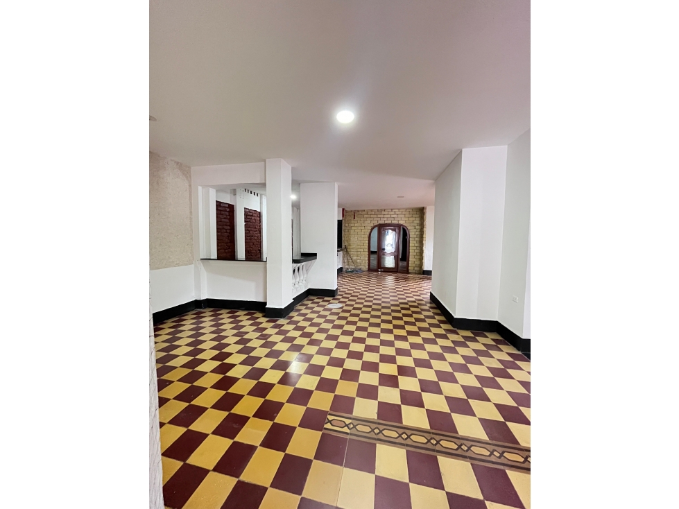 SE ARRIENDA LOCAL COMERCIAL ALTICO - 4