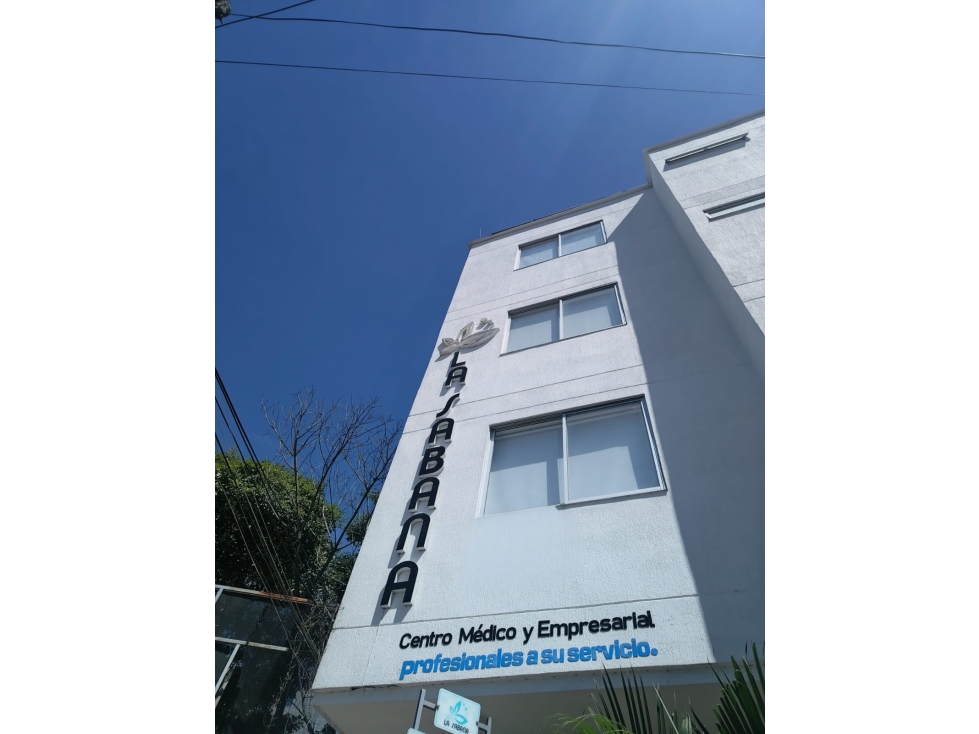 SE ARRIENDA CONSULTORIO U OFICINA - 1