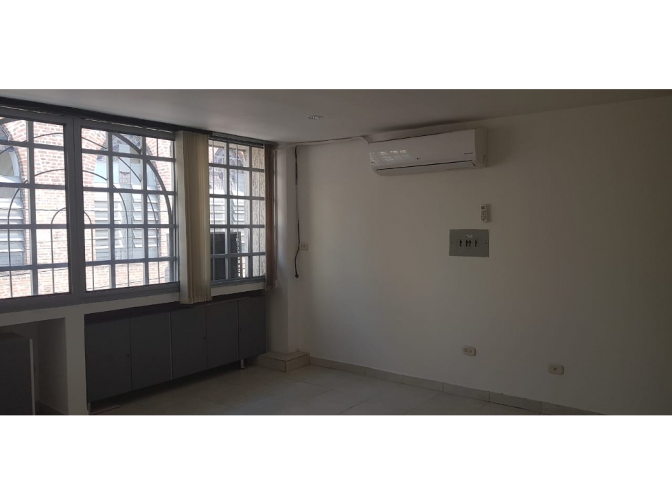 SE ARRIENDA OFICINA CENTRO DE NEIVA 205 - 2