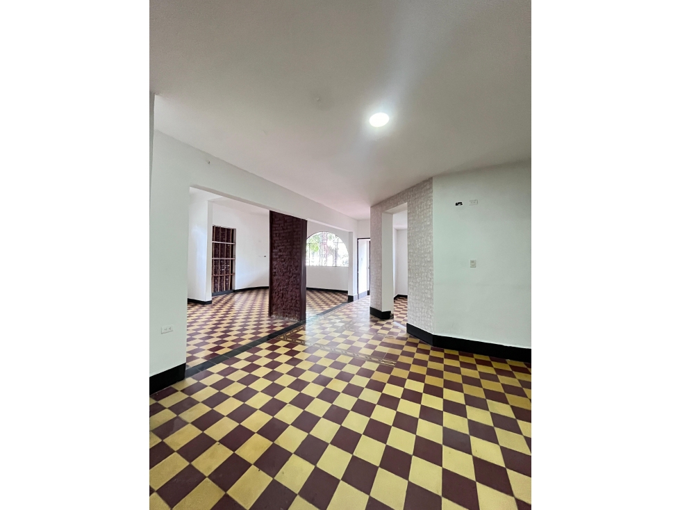 SE ARRIENDA LOCAL COMERCIAL ALTICO - 5