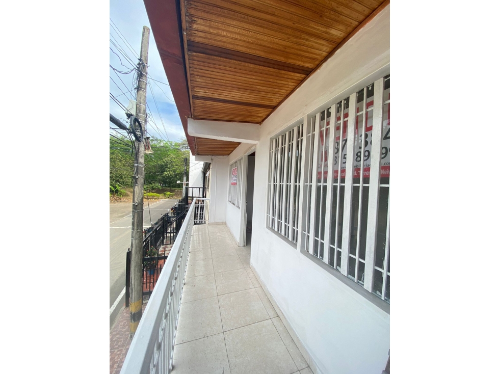 SE VENDE CASA BARRIO CAMBULOS