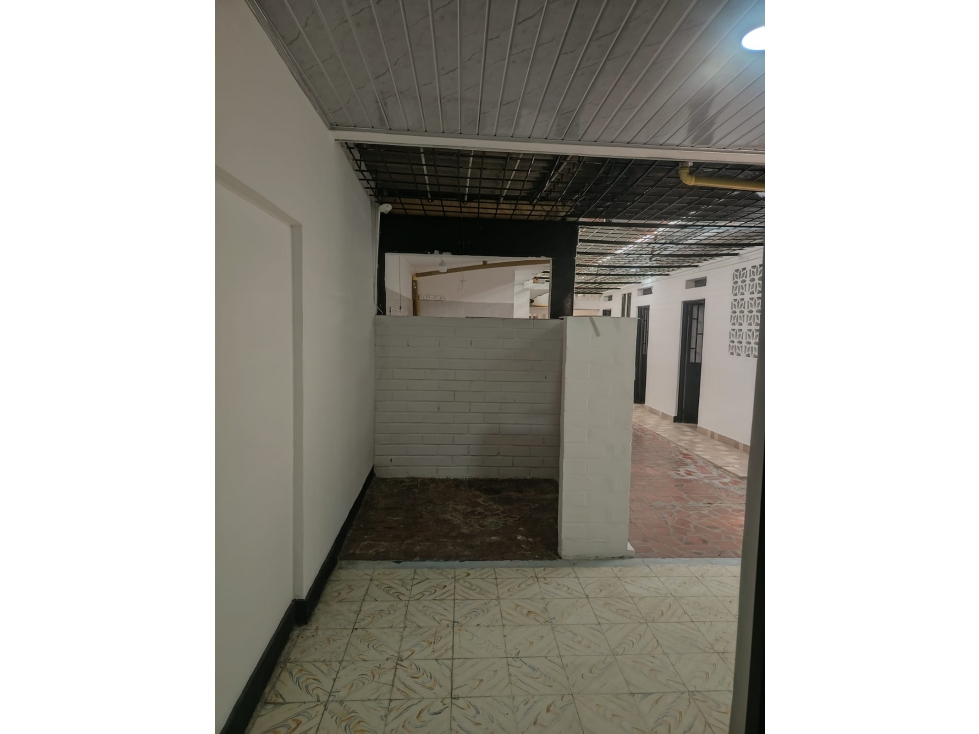 SE ARRIENDA CASA BARRIO ALTICO — foto 3