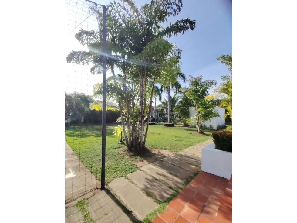 SE VENDE CASA AL ORIENTE