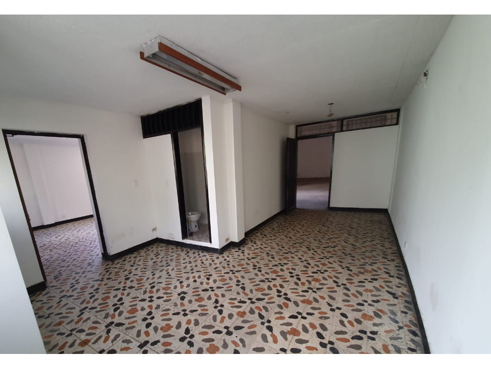SE VENDE BODEGA BARRIO GRANJAS - 5