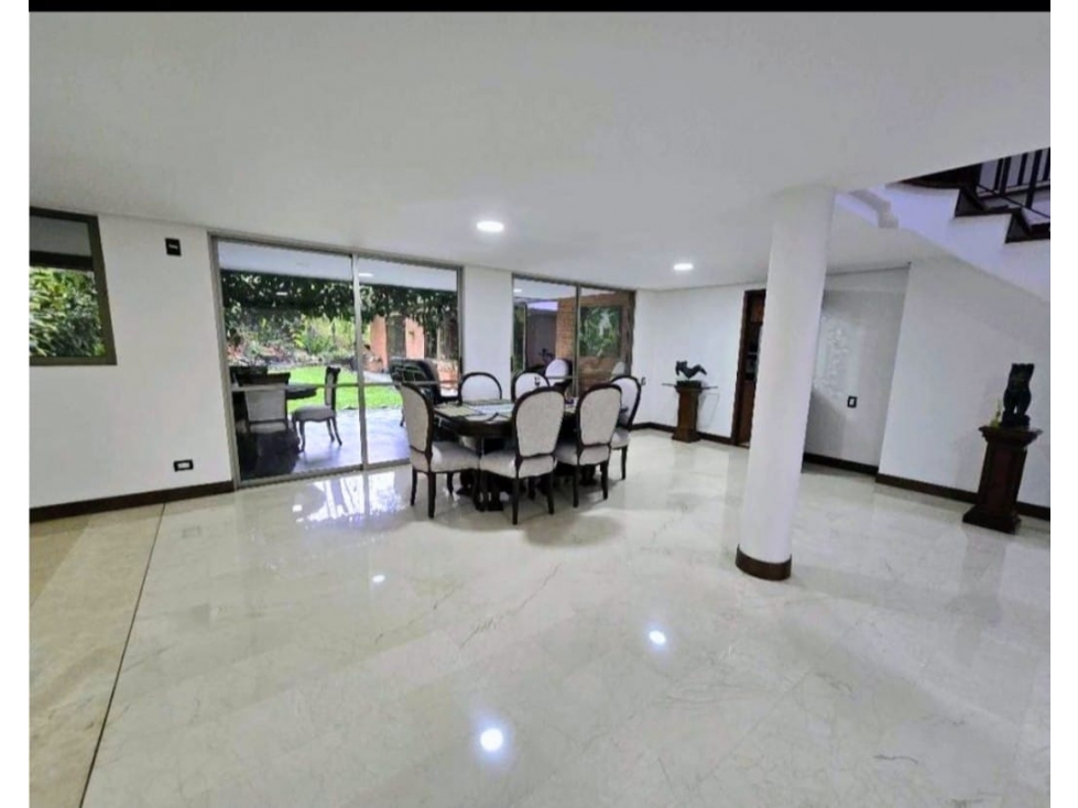 Casa rodeada de naturaleza y en una zona de alta valorización — foto 3