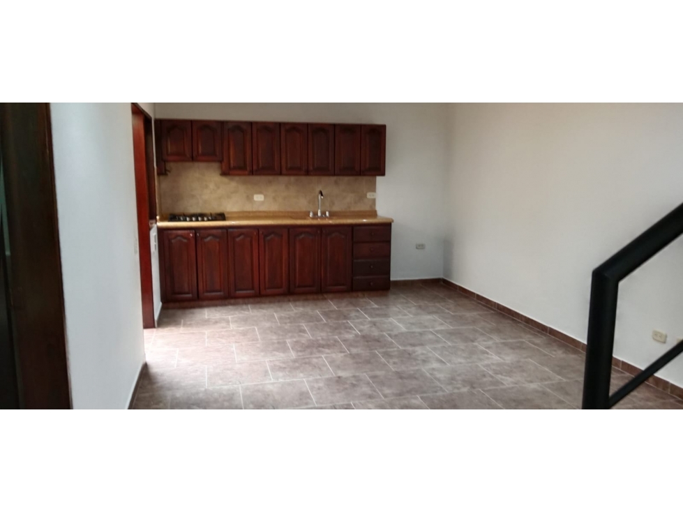 CASA DE TRES NIVELES. UND CERRADA, SECTOR COLEGIOS- RIONEGRO — foto 3
