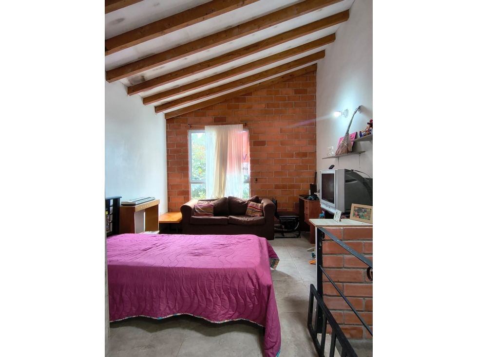VENTA DE CASA AMPLIA EN RIONEGRO — foto 4