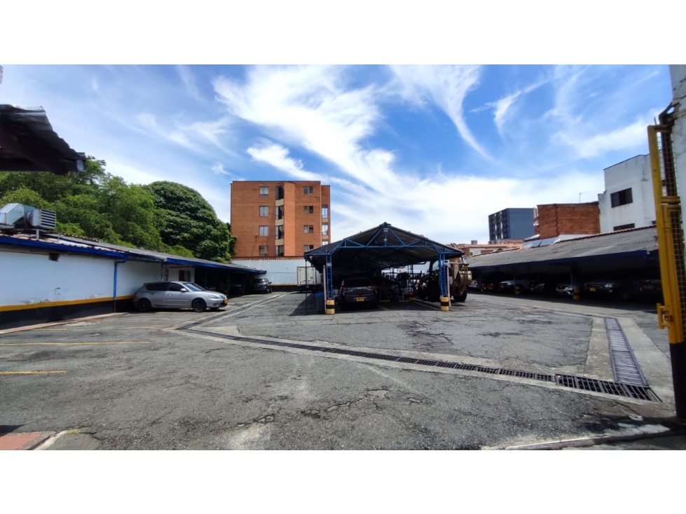 VENTA DE LOTE ESQUINERO EN MEDELLIN