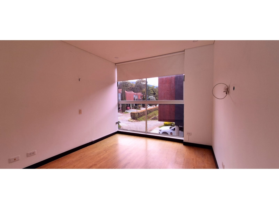 Venta de casa en Envigado - Loma Del Atravesado - Esmeraldal — foto 2