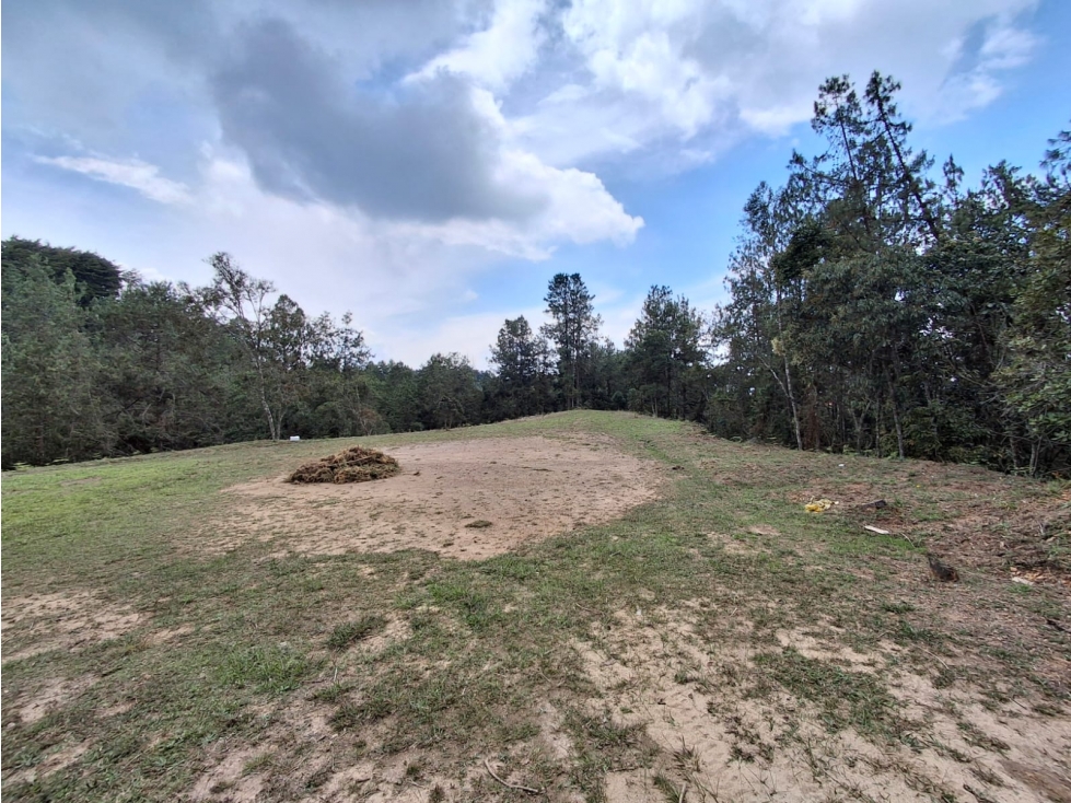 Venta de Lote en Envigado- Alto de las Palmas