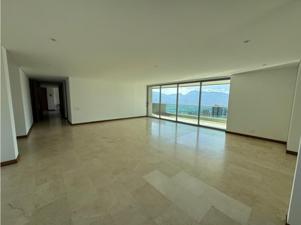 Venta de apartamento en el Poblado sector Los Balsos
