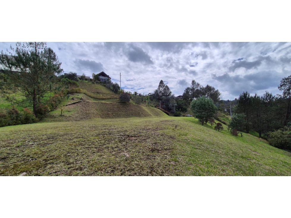 Vendo lote campestre ubicado en el municipio de El Retiro, Antioquia.