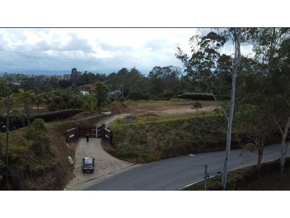 LOTE EN LA VIA A SAN VICENTE Y CON GRAN VISTA — foto 2
