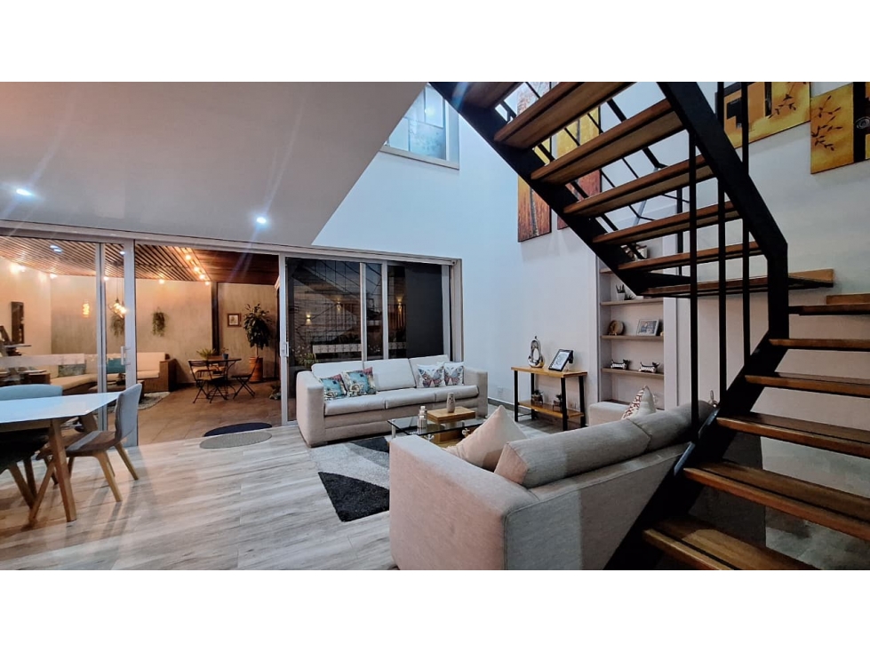 CASA UNIFAMILIAR CON ESPACIOS AMPLIOS Y ABIERTOS EN RIONEGRO — foto 3
