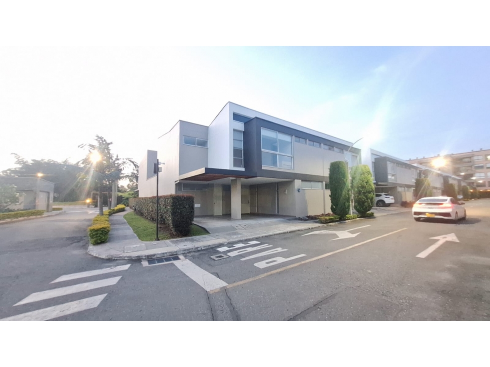 ZONA DE ALTA VALORIZACIÓN, CASA UNIFAMILIAR EN RIONEGRO — foto 2