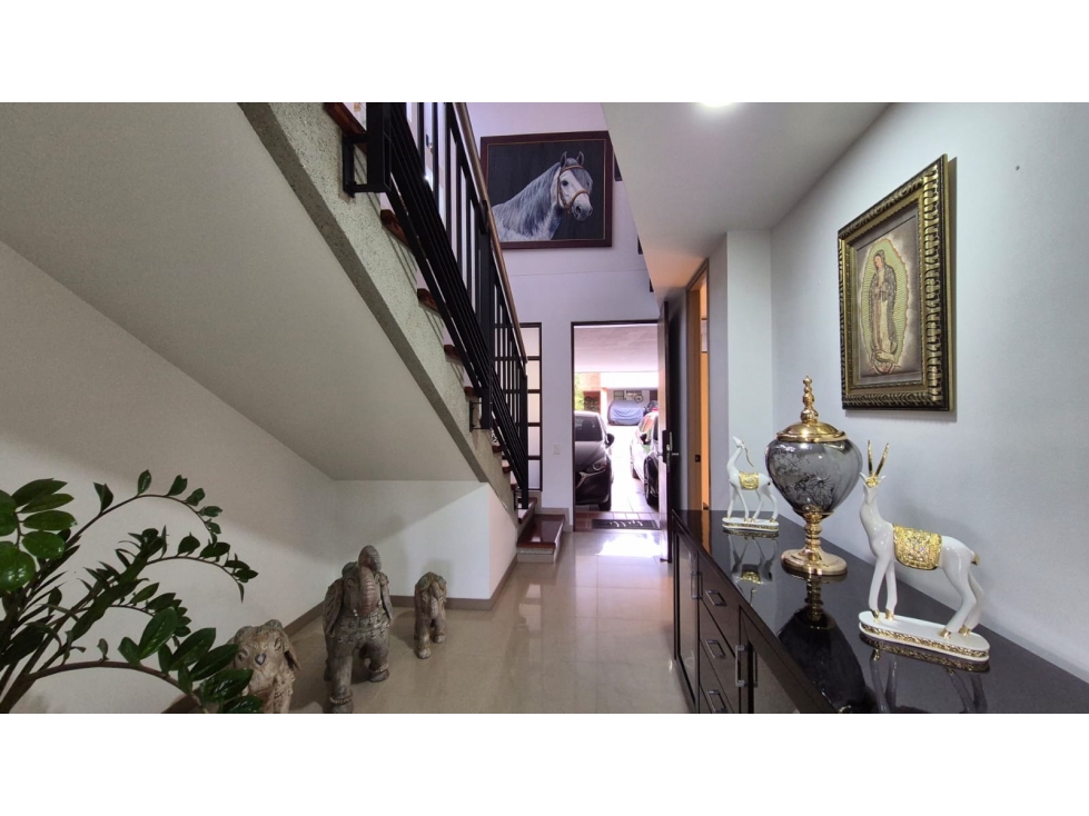 Vendo casa remodelada en Envigado, loma del Chocho. — foto 5