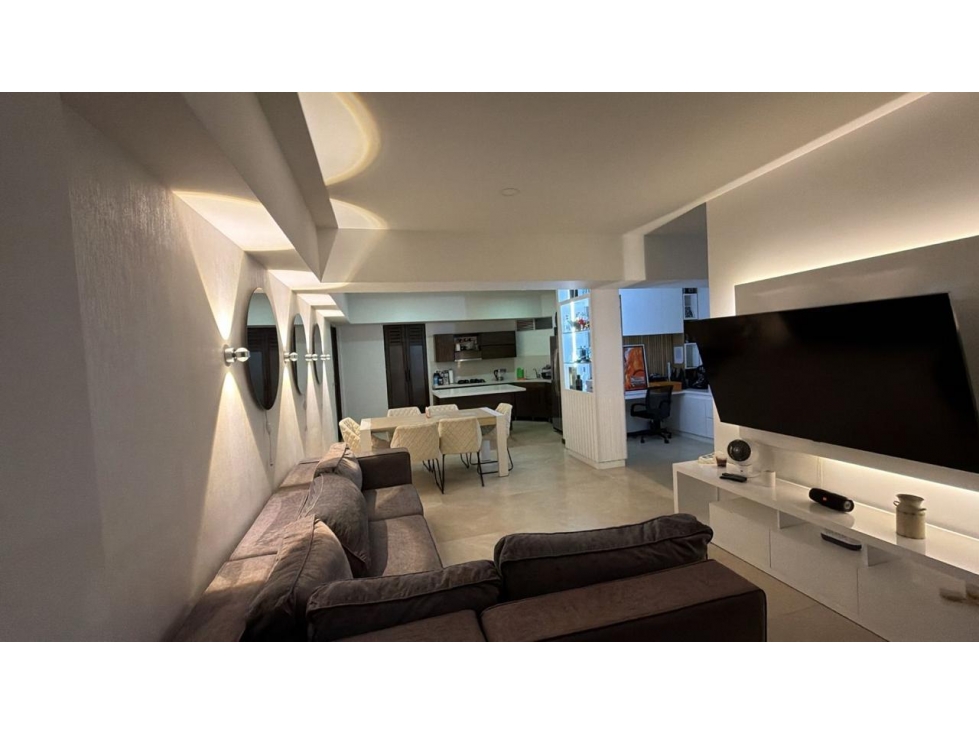 EN VENTA, BIEN UBICADO Y LUJOSO EN SABANETA- ALTO DE LAS FLORES — foto 2
