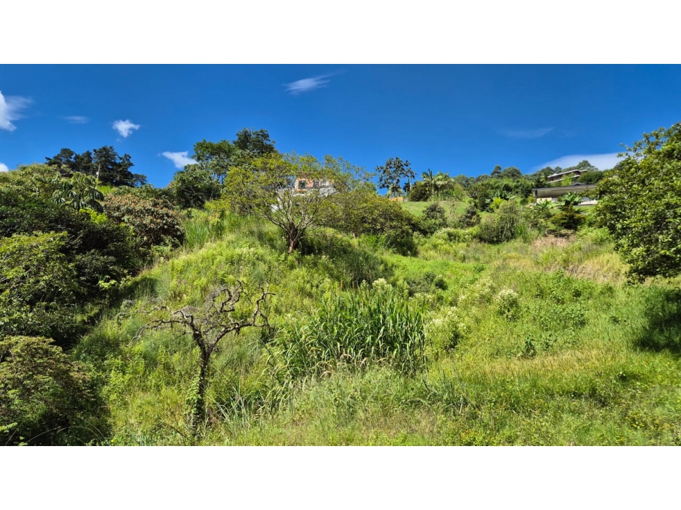 VENTA DE LOTE EN ENVIGADO- LOMA DEL ESCOBERO