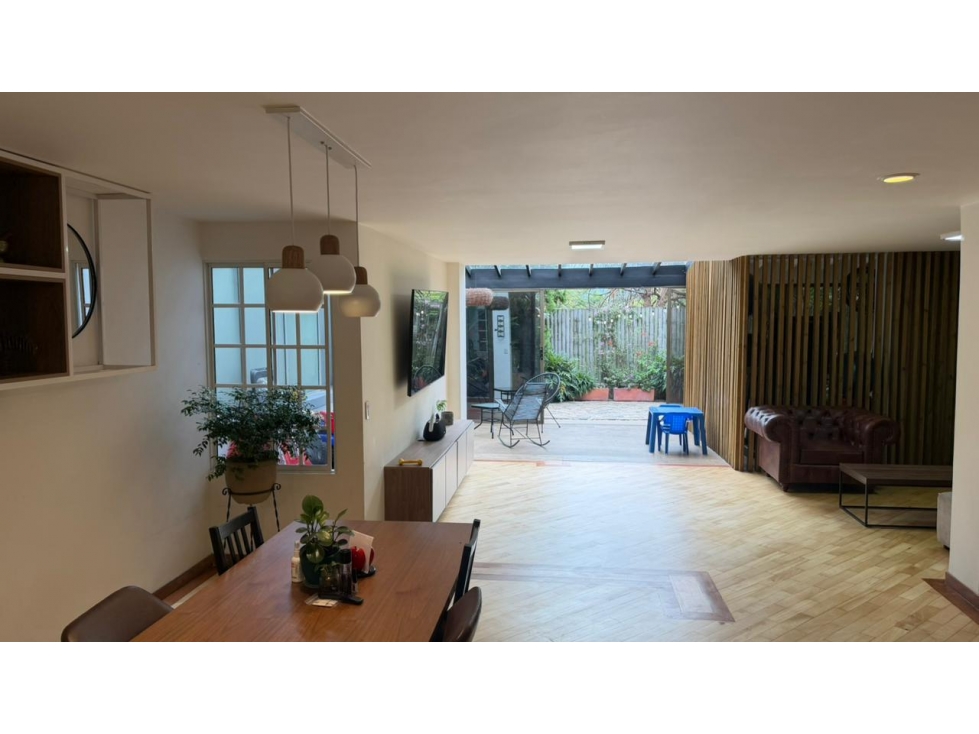 Vendo casa Remodelada en el Poblado, Los Balsos.