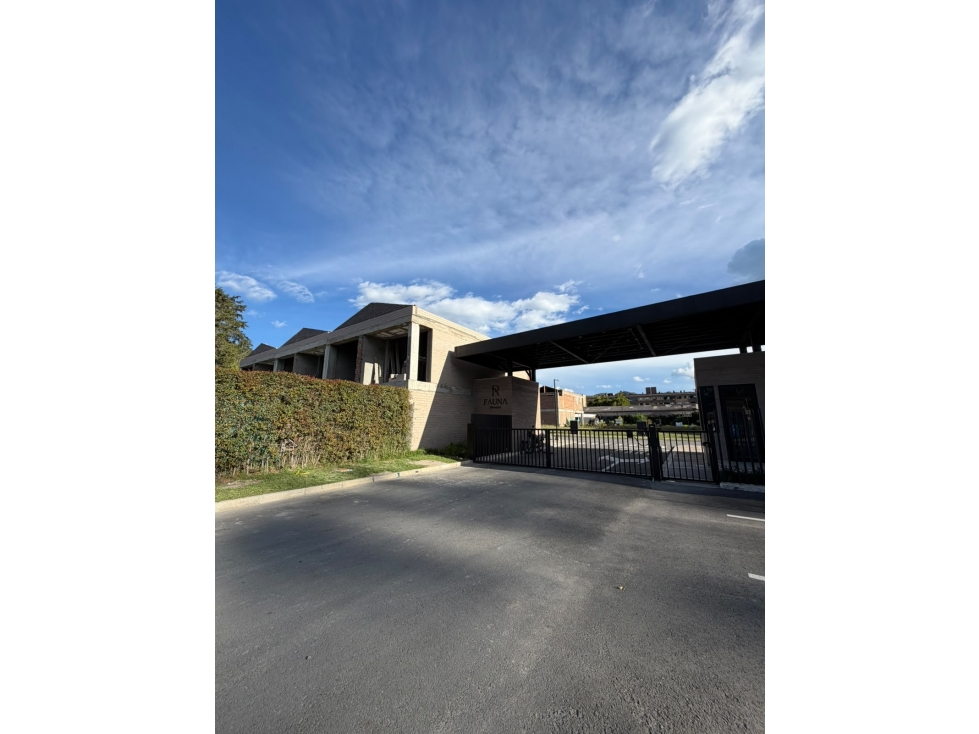 Lote en venta en el Retiro Cerca al mall Macedonia