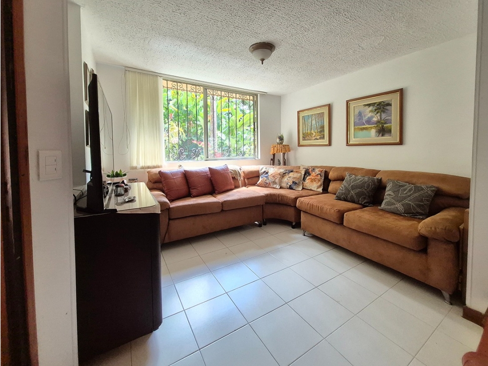 VENTA DE CASA EN ENVIGADO, EL TRIANÓN — foto 2