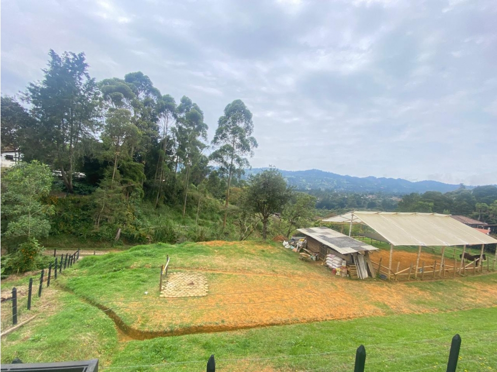 LOTE EN GUARNE -CERCA A LA AUTOPISTA