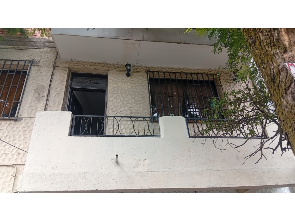 VENTA DE CASA DUPLEX EN BOMBONÁ- BARRIO BUENOS AIRES
