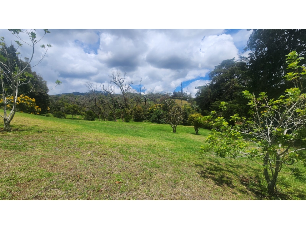 LOTE EN VENTA ALTO DE LAS PALMAS- SECTOR LA ACUARELA- ENVIGADO