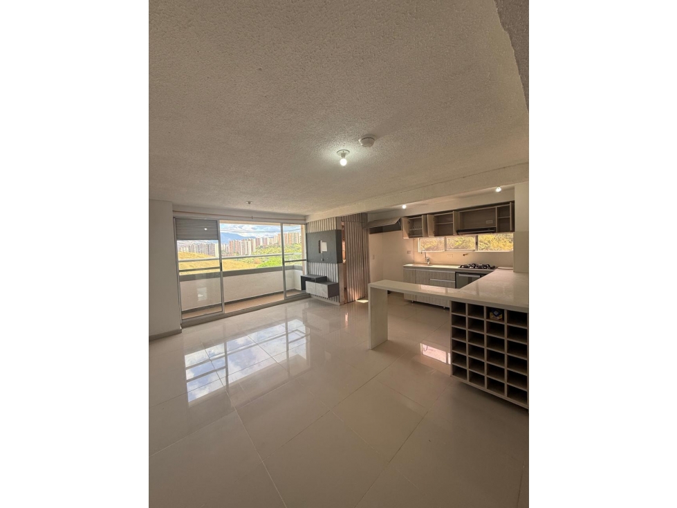 CASI NUEVO VENTA DE APARTAMENTO EN BELLO - 1