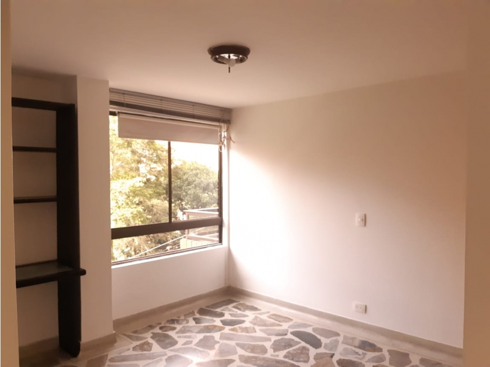 Venta de apartamento en el Poblado, sector Interlomas — foto 4