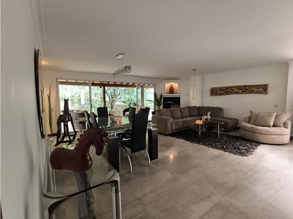 Espectacular casa con patio, esto es muy escaso en Envigado — foto 6