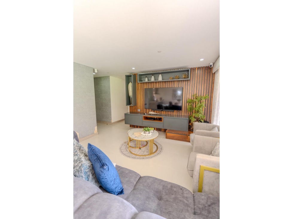 Vendo moderno apartamento en la Loma del Chocho, Envigado. — foto 2