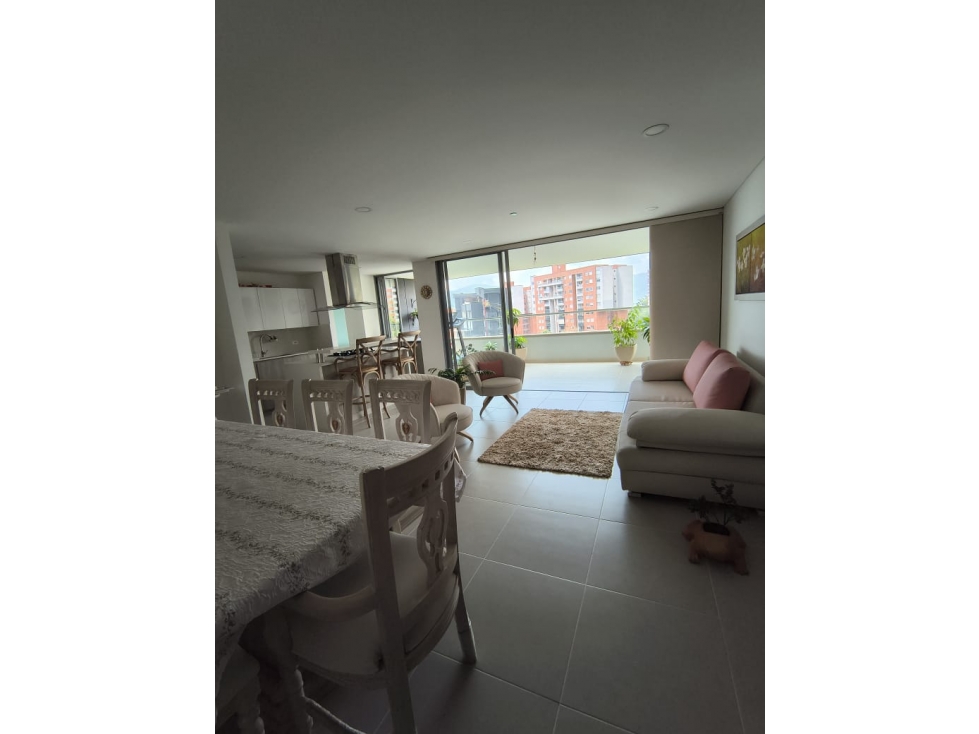 Vendo exclusivo apartamento en la Loma de Los Mesa, Envigado