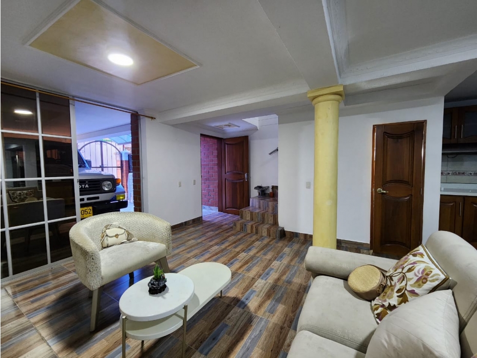 Venta de casa Independiente en la Estrella