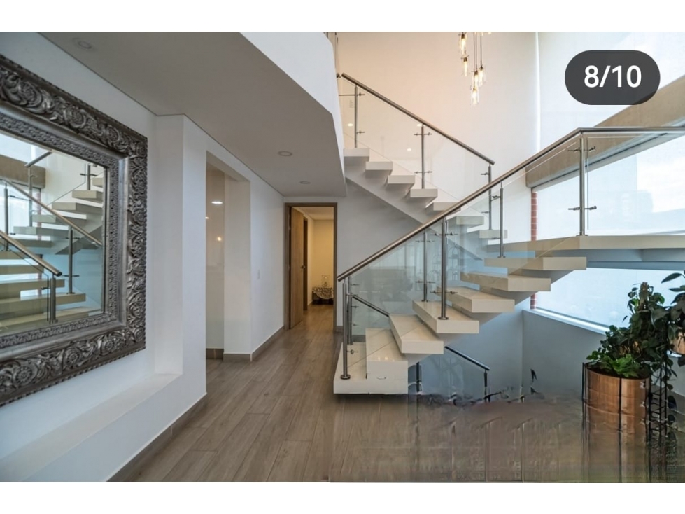 Venta de casa de 3 niveles en Sabaneta — foto 2