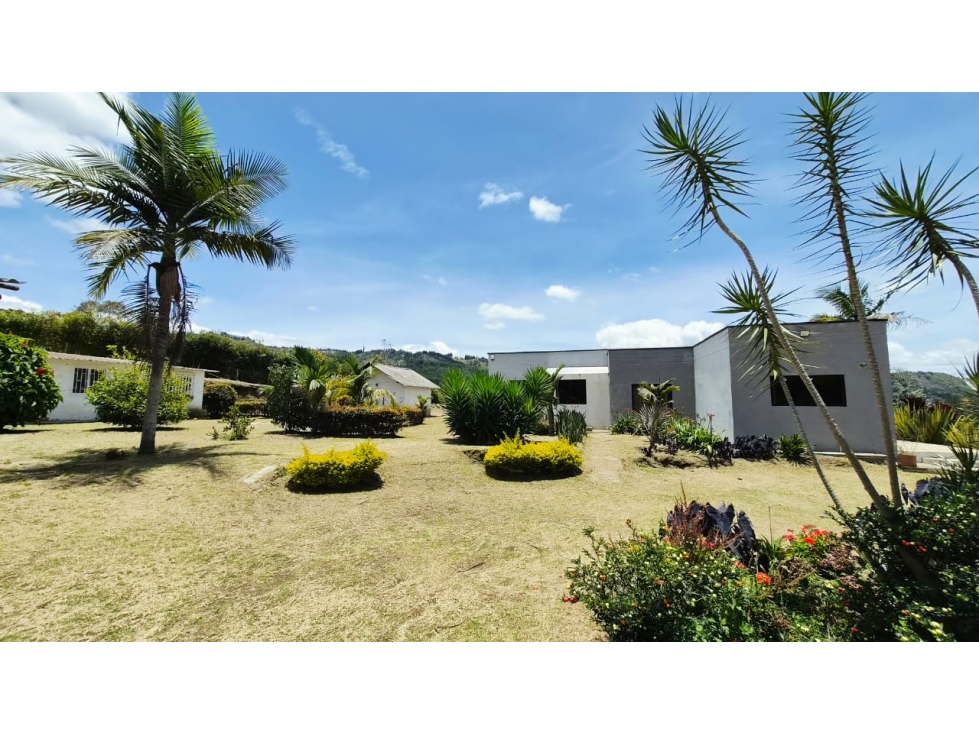 Casa Independiente con 10.000 m² | San José, Guarne