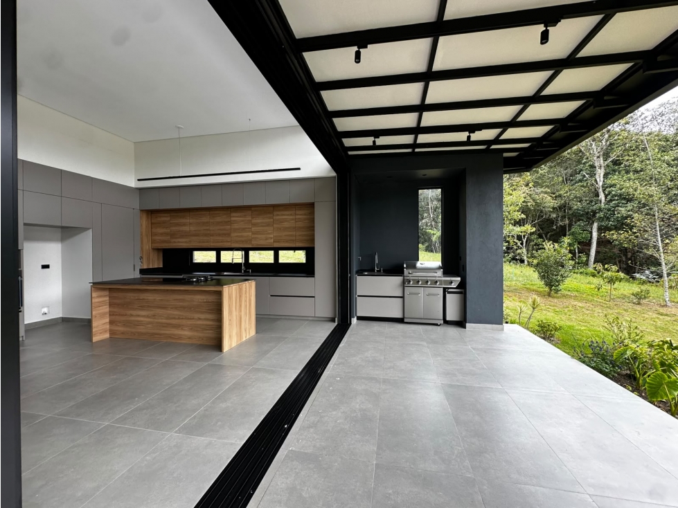 ESPECTACULAR CASA NUEVA CAMPESTRE ENTRE EL ESCOBERO Y LAS PALMAS — foto 3