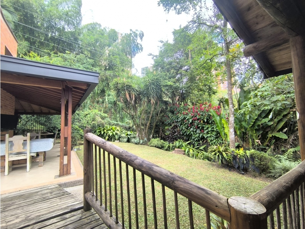 Espectacular casa con patio, esto es muy escaso en Envigado — foto 5