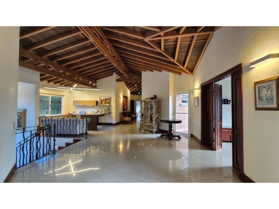 VENTA DE CASA HERMOSA EN ENVIGADO- LOMA DEL ESCOBERO — foto 2