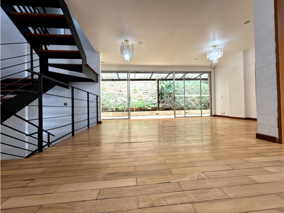 Venta Casa en ubicación estratégica en el Poblado sector Chuscalito