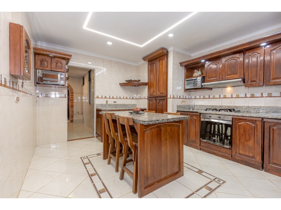 UNA GRAN CASA UBICADA EN LA COLA DEL ZORO — foto 4