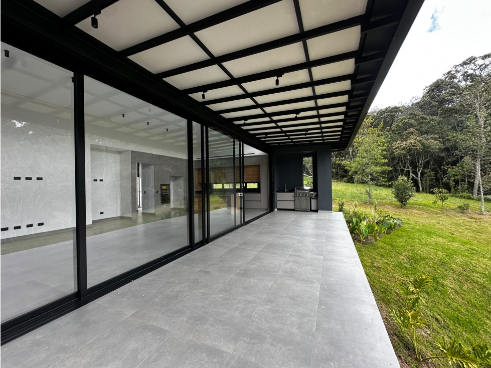 ESPECTACULAR CASA NUEVA CAMPESTRE ENTRE EL ESCOBERO Y LAS PALMAS — foto 6
