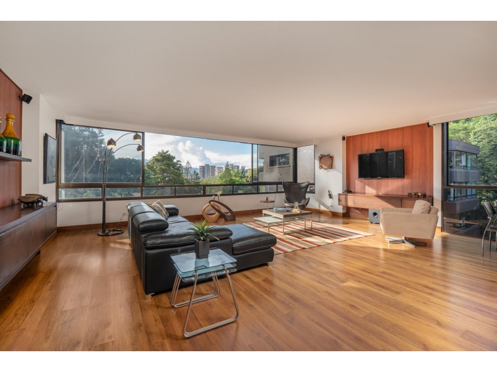 Apartamento en El Poblado. Tranquilidad y excelente ubicación — foto 4