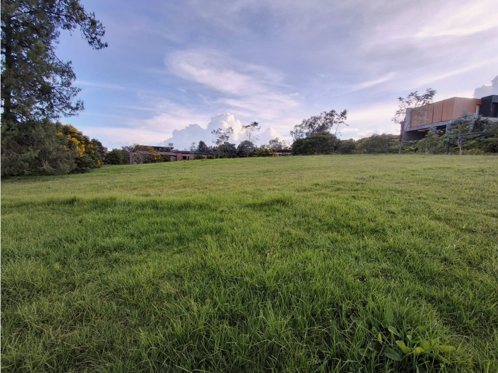 VENTA DE LOTE EN ENVIGADO SECTOR LA ACUARELA — foto 2