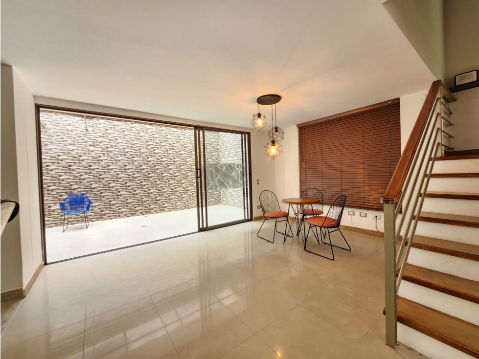 CASA EN SABANETA ESQUINERA, A BUEN PRECIO