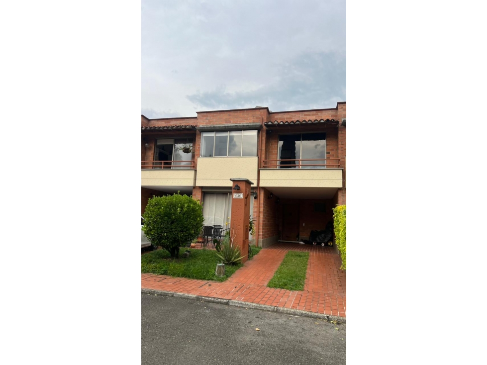 VENTA DE CASA EN ENVIGADO CAMINO VERDE