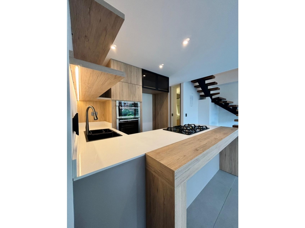 VENTA DE PENTHOUSE EN LAURELES -LA CASTELLANA — foto 3