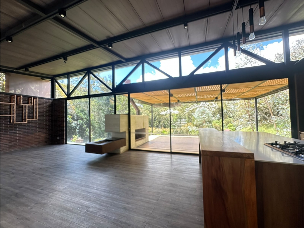 VENTA DE CASA EN ENVIGADO LOMA DEL ESCOBERO