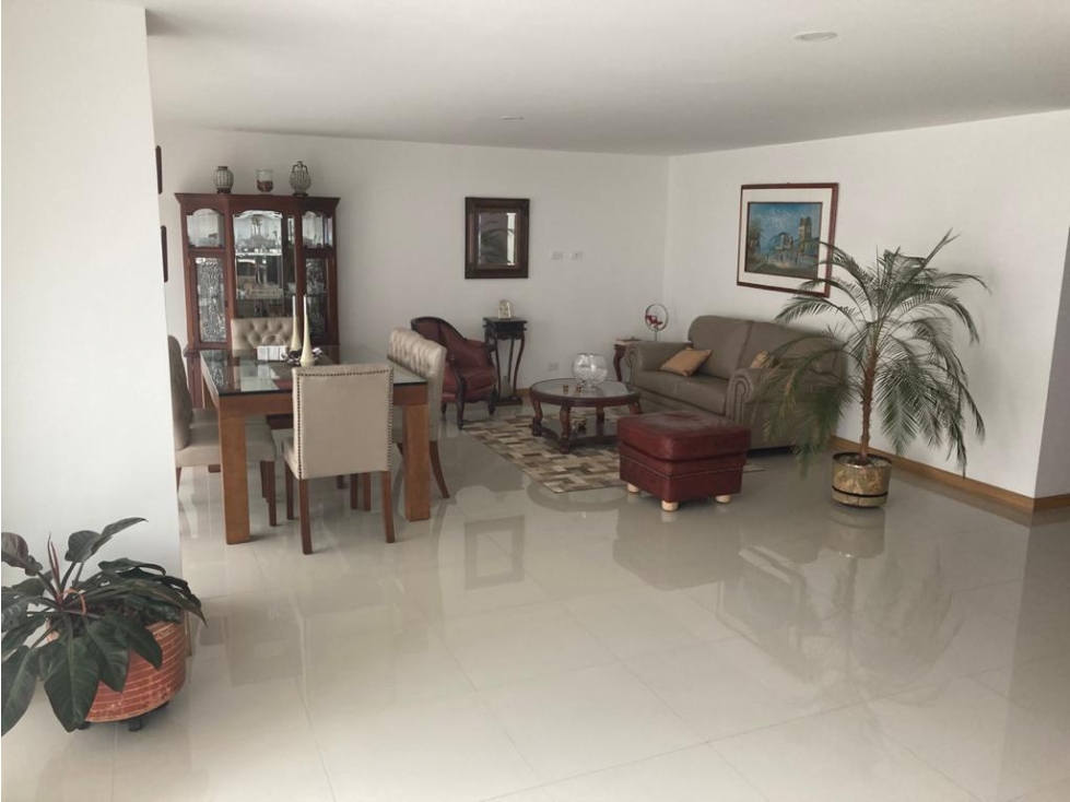 Venta de apartamento cerca a Viva Envigado- Sector el Portal